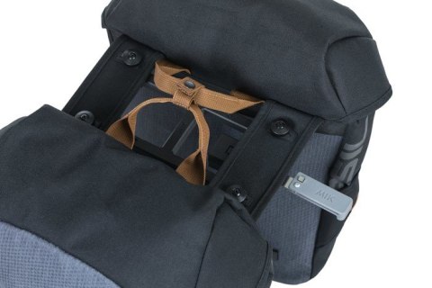 Sakwa miejska podwójna BASIL MILES TARPAULIN DOUBLE PANNIER BAG MIK 34L, MIK System (ready to go), 100% wodoodporna black slate 