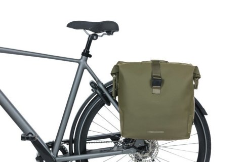 Sakwa podwójna BASIL SOHO DOUBLE PANNIER BAG NORDLICHT MIK, MIK System (ready to go) 41L, 100% wodoodporna moss green oświetleni