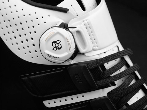 Buty damskie GIRO FACTRESS TECHLACE white black roz.38 (WYPRZEDAŻ -40%) Buty damskie GIRO FACTRESS TECHLACE white black roz.38 (WYPRZEDAŻ -40%)