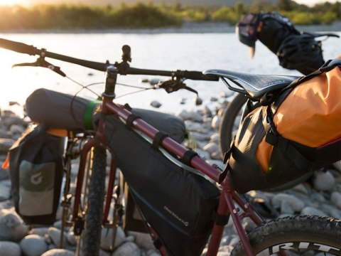 Torba na ramę BLACKBURN OUTPOST FRAME BAG LARGE 6,95L wodoodporna roz.L czarna (NEW 2025)