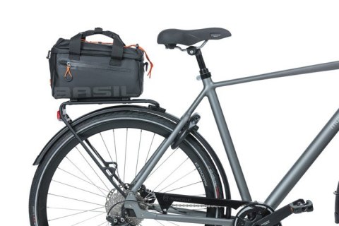 Torba na bagażnik BASIL MILES TARPAULIN TRUNKBAG MIK 7L, MIK System (ready to go), 100% wodoodporna black orange (NEW)