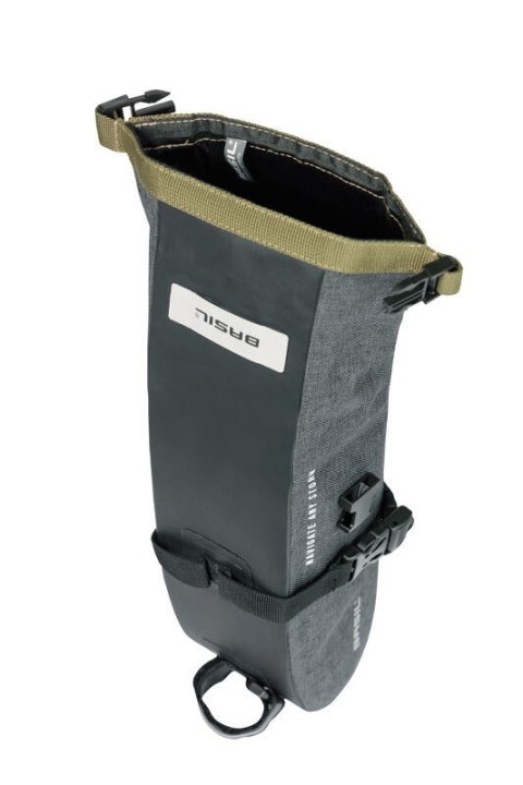 Torebka podsiodłowa BASIL NAVIGATOR STORM SADDLE BAG 1.5L, mocowanie na paski, wodoodporna grey black (NEW) Torebka podsiodłowa BASIL NAVIGATOR STORM SADDLE BAG 1.5L, mocowanie na paski, wodoodporna grey black (NEW)