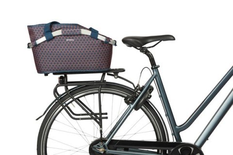 Kosz na bagażnik BASIL FLAIR CARRY ALL REAR BASKET, MIK z adapterem do mocowania (ready to go), 22L, Wodoodporna, Navy (NEW 2025