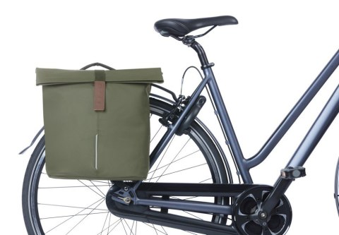 Sakwa miejska podwójna BASIL CITY DOUBLE PANNIER BAG MIK 28-32L, MIK System (ready to go), moss green (NEW 2025) Sakwa miejska podwójna BASIL CITY DOUBLE PANNIER BAG MIK 28-32L, MIK System (ready to go), moss green (NEW 2025)