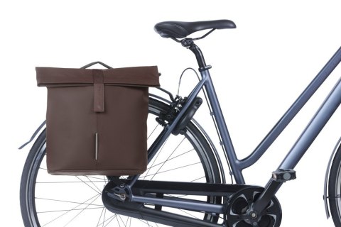 Sakwa miejska podwójna BASIL CITY DOUBLE PANNIER BAG MIK 28-32L, MIK System (ready to go), roasted brown (NEW 2025) Sakwa miejska podwójna BASIL CITY DOUBLE PANNIER BAG MIK 28-32L, MIK System (ready to go), roasted brown (NEW 2025)