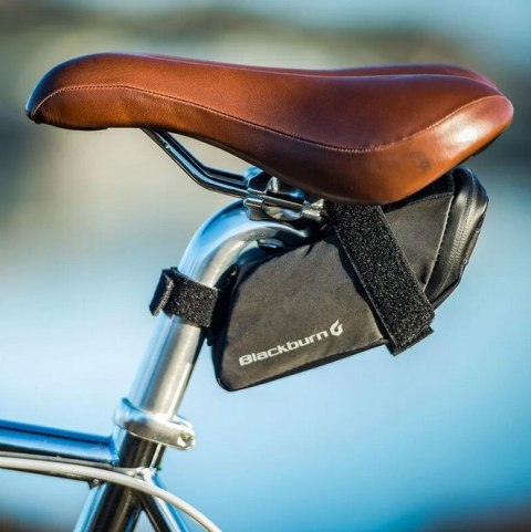 Torba pod siodło BLACKBURN GRID SMALL SEAT BAG black, wodoodporna, odblaskowa, 0,4L (NEW 2025)