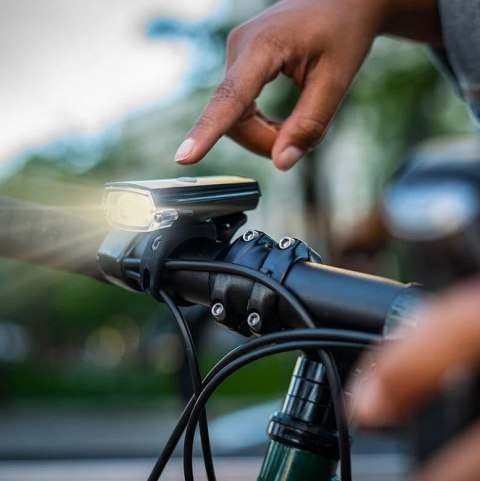 Zestaw lampki BLACKBURN DAYBLAZER przód 550 lumenów, tył 65 lumenów (NEW 2025)